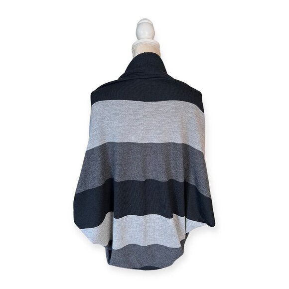 Trina Turk Striped Gray Cardigan Sweater Size M Medium Merino Wool - Picture 3 of 7